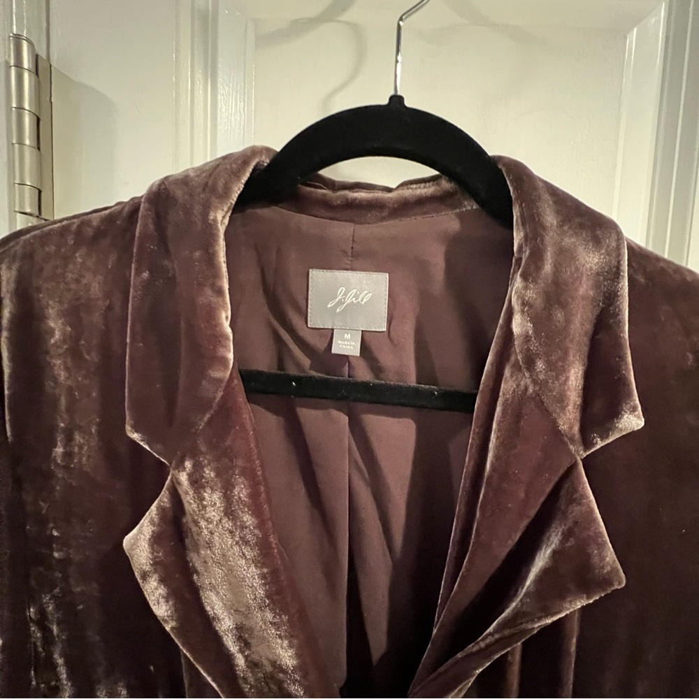 J. Jill Velvet Light Coat Size Medium in a Moody Purple color